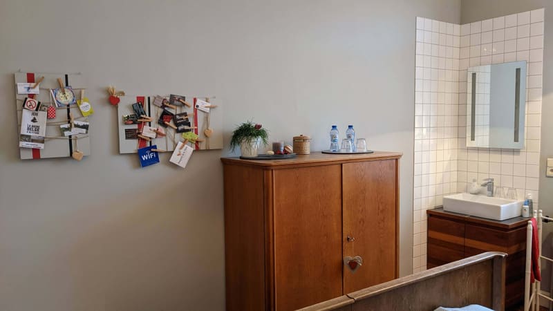 Overall view of the bright guest room